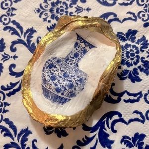 ✂️ Chinoiserie vase decor oyster shell